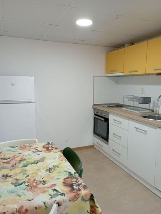 Gradina Apartment Montana Esterno foto